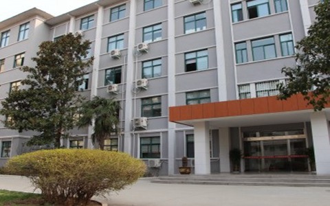 重庆轻工职业学院专业报名收费贵不贵
