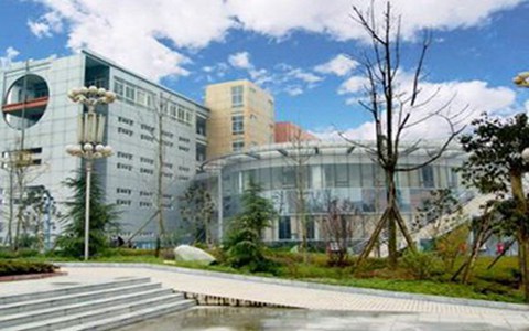 2021年重庆卫校能中专升大专吗