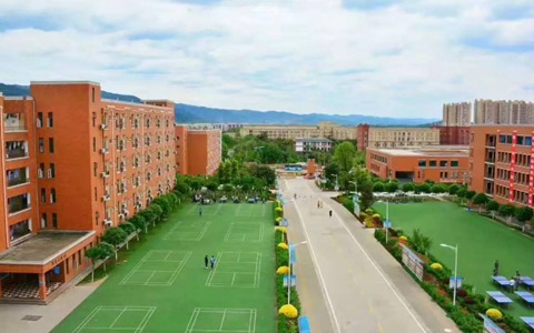 重庆房地产职业学院专业学费要多少钱