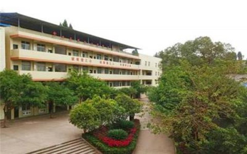重庆市旅游学校专业学费要多少钱