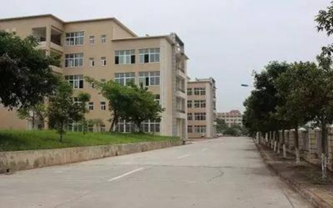 2021年重庆卫校护理什么学生才能报名
