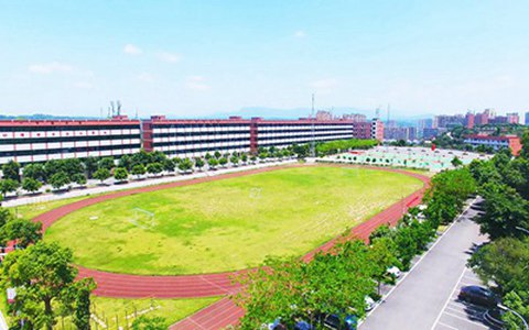 2021年重庆卫校护理就读多少