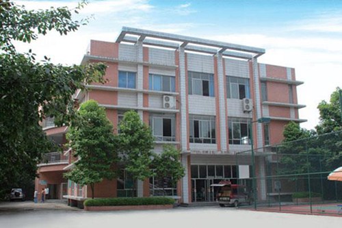 重庆市渝北区竟成中学校航空服务专业介绍