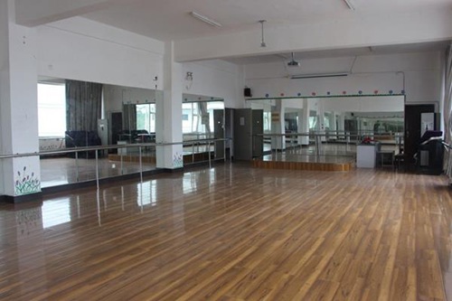重庆市潼南恩威职业高级中学校珠宝玉石加工与营销专业介绍