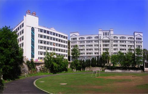 上虞市万峰中等职业技术学校